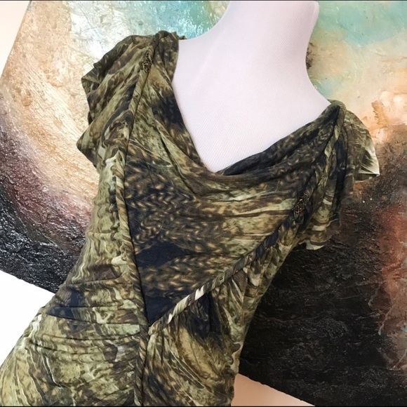 One September army green patterned  top - Picture 2 of 4